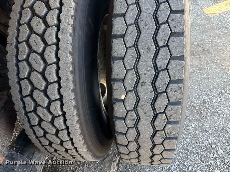 image for item EG2621 2001 Freightliner FL80 digger derrick truck