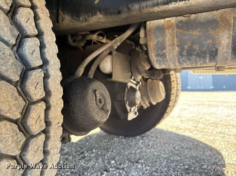 image for item EG2621 2001 Freightliner FL80 digger derrick truck