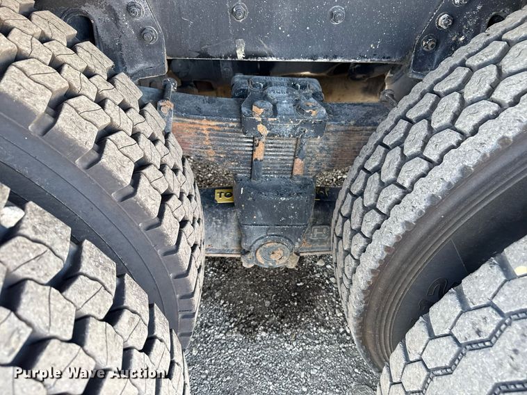 image for item EG2621 2001 Freightliner FL80 digger derrick truck