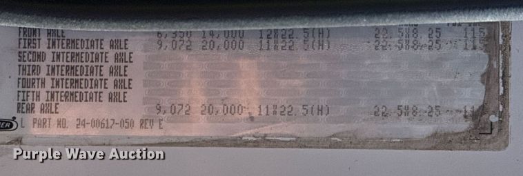 image for item EG2621 2001 Freightliner FL80 digger derrick truck