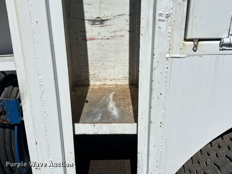 image for item EG2622 2013 Freightliner Business Class M2 Ext. Cab utility / service truck