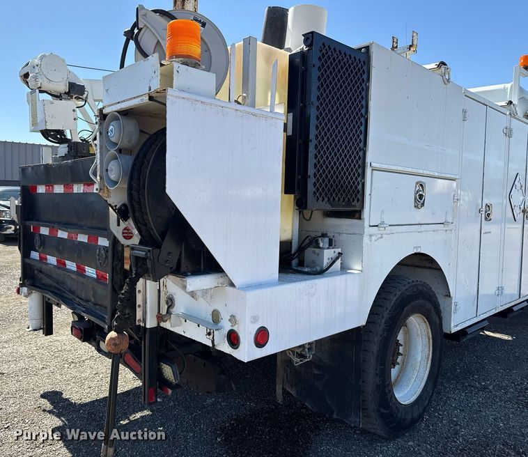 image for item EG2622 2013 Freightliner Business Class M2 Ext. Cab utility / service truck