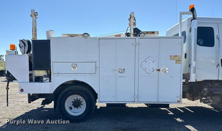 image for item EG2622 2013 Freightliner Business Class M2 Ext. Cab utility / service truck