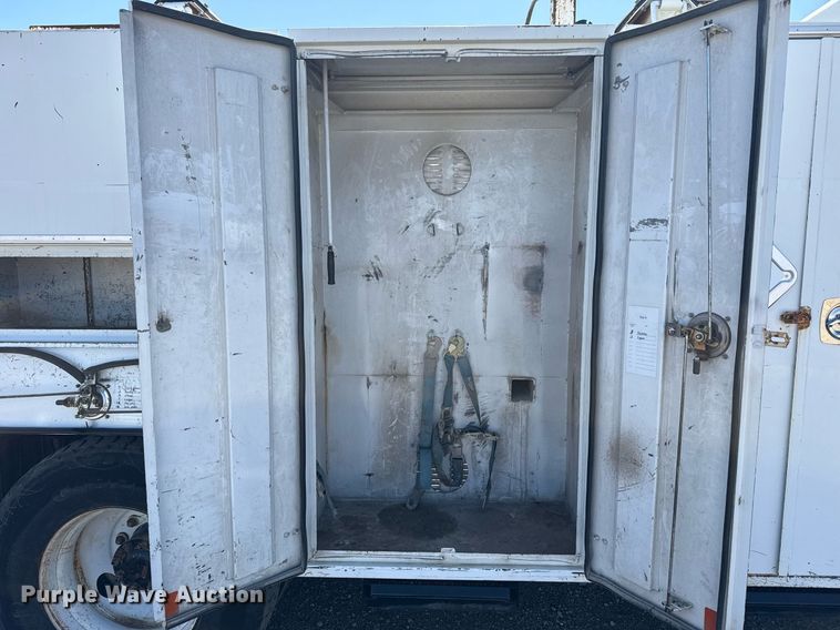 image for item EG2622 2013 Freightliner Business Class M2 Ext. Cab utility / service truck