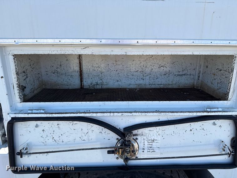 image for item EG2622 2013 Freightliner Business Class M2 Ext. Cab utility / service truck