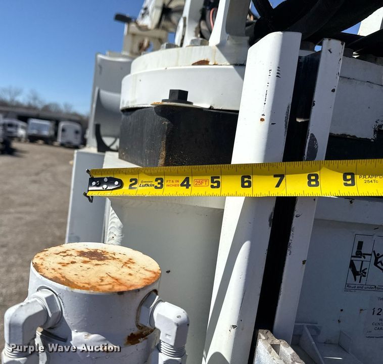 image for item EG2622 2013 Freightliner Business Class M2 Ext. Cab utility / service truck