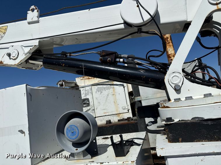 image for item EG2622 2013 Freightliner Business Class M2 Ext. Cab utility / service truck