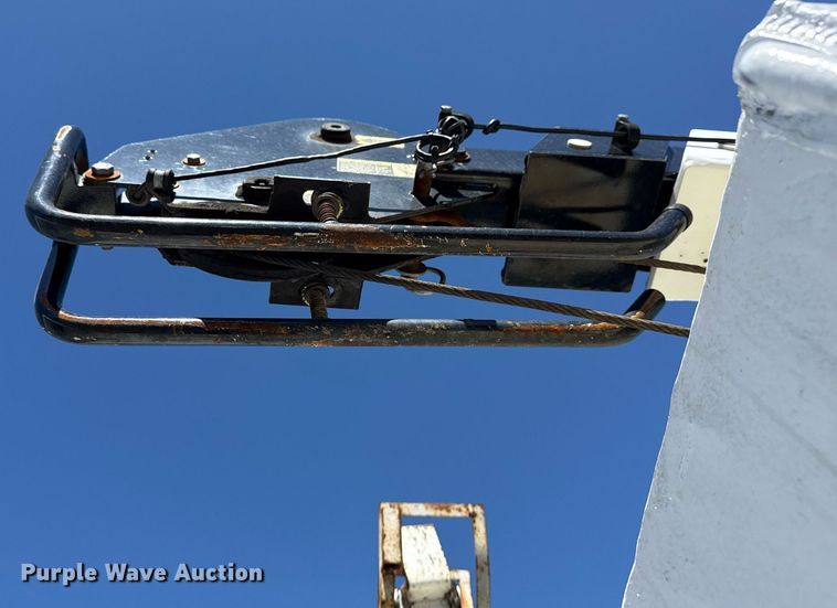 image for item EG2622 2013 Freightliner Business Class M2 Ext. Cab utility / service truck