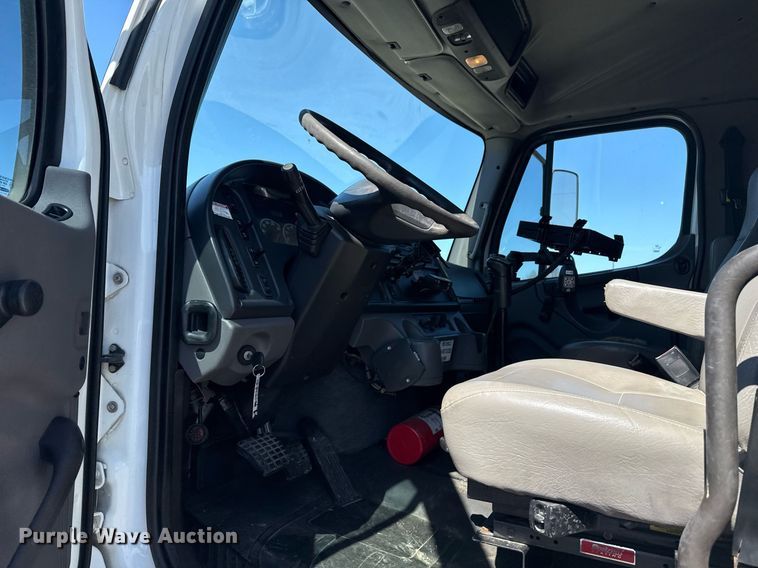 image for item EG2622 2013 Freightliner Business Class M2 Ext. Cab utility / service truck