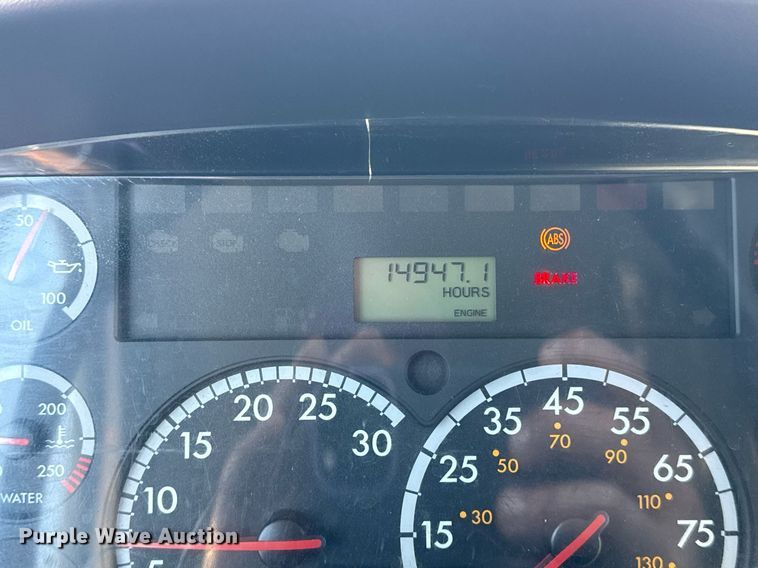 image for item EG2622 2013 Freightliner Business Class M2 Ext. Cab utility / service truck