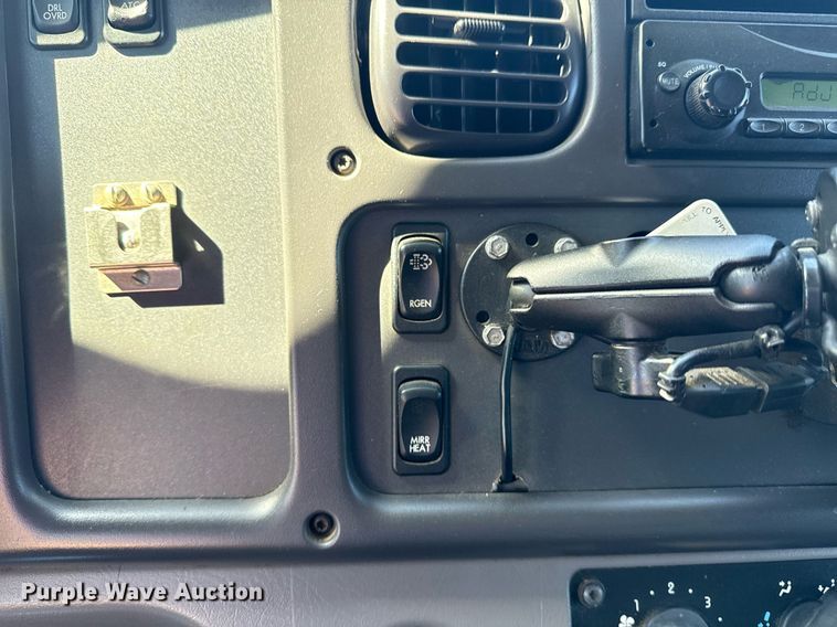 image for item EG2622 2013 Freightliner Business Class M2 Ext. Cab utility / service truck