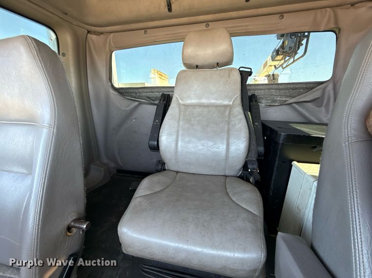 image for item EG2622 2013 Freightliner Business Class M2 Ext. Cab utility / service truck