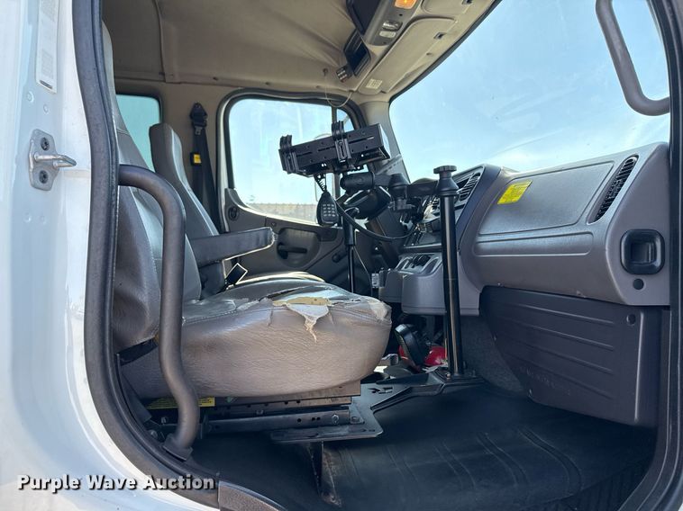 image for item EG2622 2013 Freightliner Business Class M2 Ext. Cab utility / service truck
