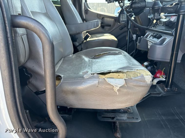 image for item EG2622 2013 Freightliner Business Class M2 Ext. Cab utility / service truck