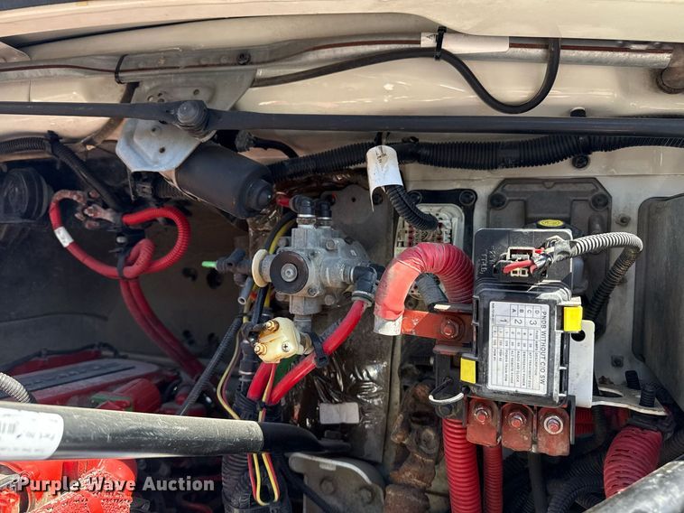 image for item EG2622 2013 Freightliner Business Class M2 Ext. Cab utility / service truck