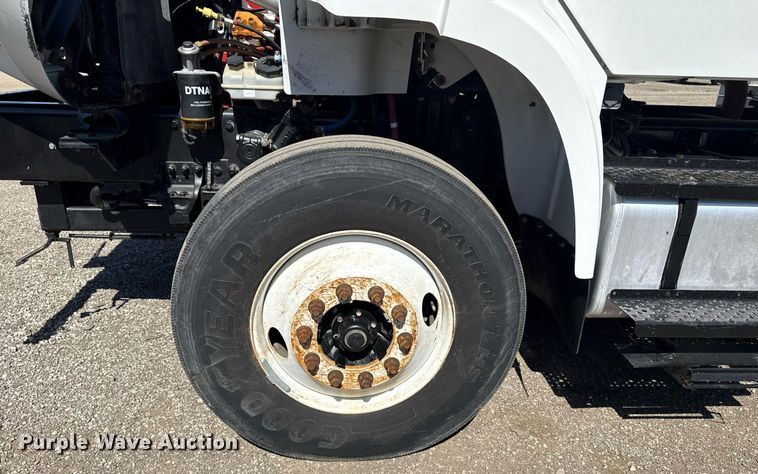 image for item EG2622 2013 Freightliner Business Class M2 Ext. Cab utility / service truck