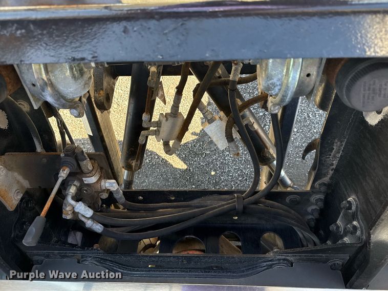 image for item EG2622 2013 Freightliner Business Class M2 Ext. Cab utility / service truck