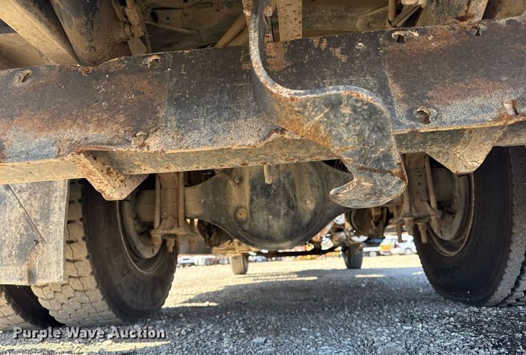 image for item EG2622 2013 Freightliner Business Class M2 Ext. Cab utility / service truck