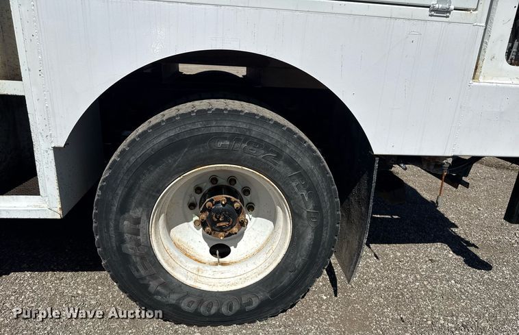 image for item EG2622 2013 Freightliner Business Class M2 Ext. Cab utility / service truck