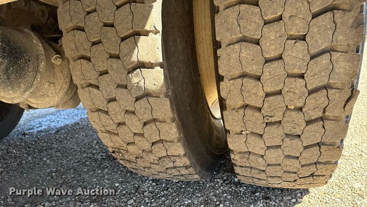 image for item EG2622 2013 Freightliner Business Class M2 Ext. Cab utility / service truck