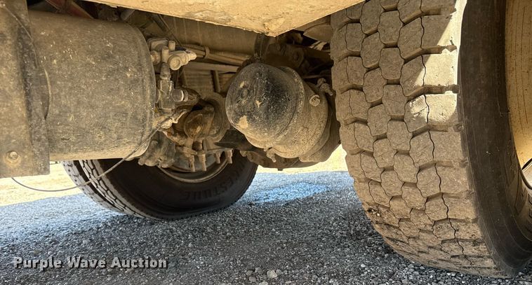 image for item EG2622 2013 Freightliner Business Class M2 Ext. Cab utility / service truck