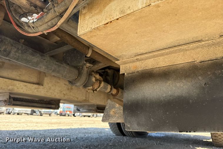 image for item EG2622 2013 Freightliner Business Class M2 Ext. Cab utility / service truck