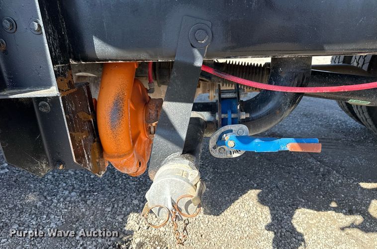 image for item EG2625 2015 International 4300 water truck