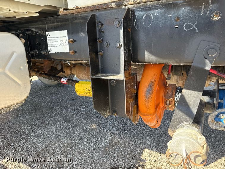 image for item EG2625 2015 International 4300 water truck