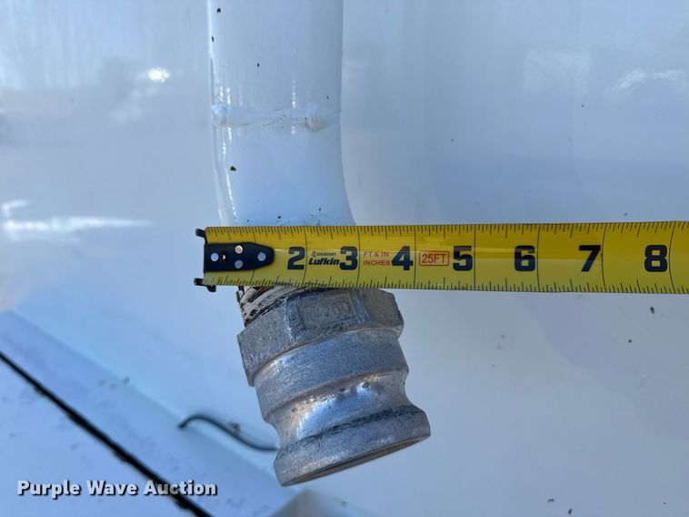 image for item EG2625 2015 International 4300 water truck