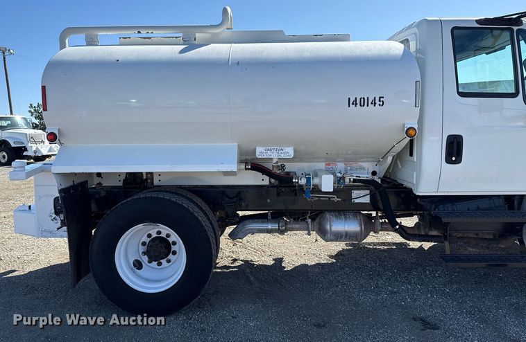 image for item EG2625 2015 International 4300 water truck