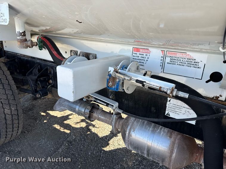 image for item EG2625 2015 International 4300 water truck