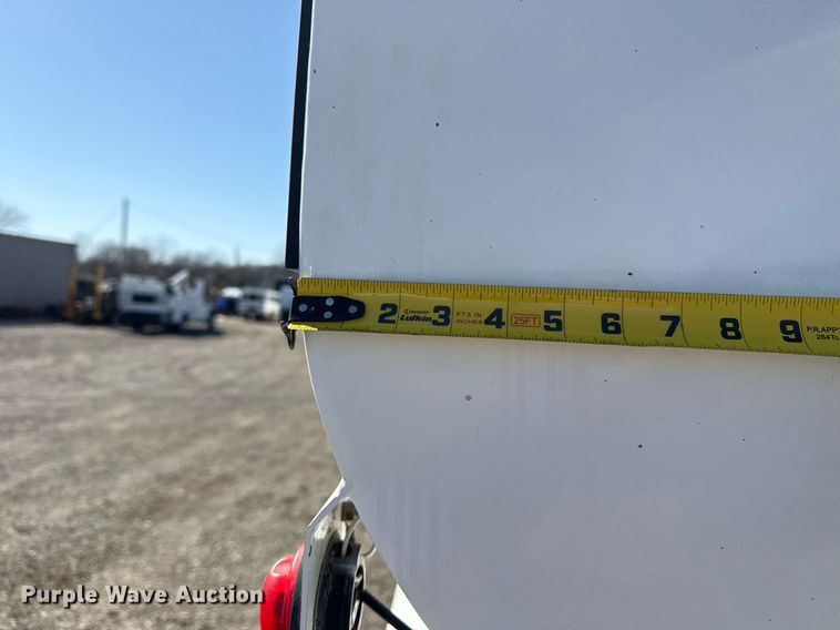 image for item EG2625 2015 International 4300 water truck