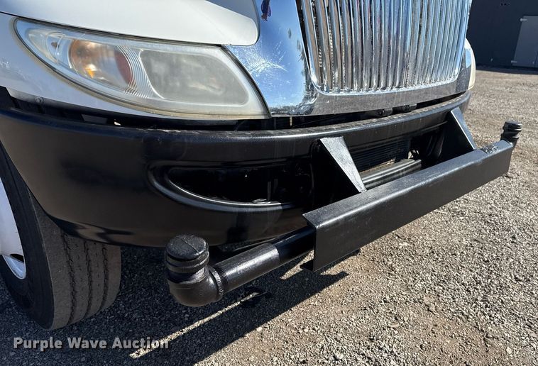 image for item EG2625 2015 International 4300 water truck