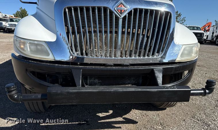 image for item EG2625 2015 International 4300 water truck