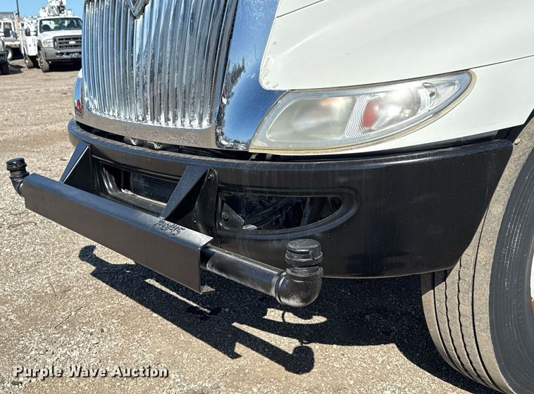 image for item EG2625 2015 International 4300 water truck