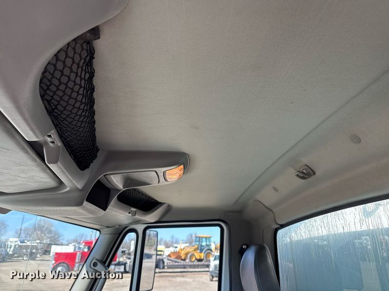 image for item EG2625 2015 International 4300 water truck