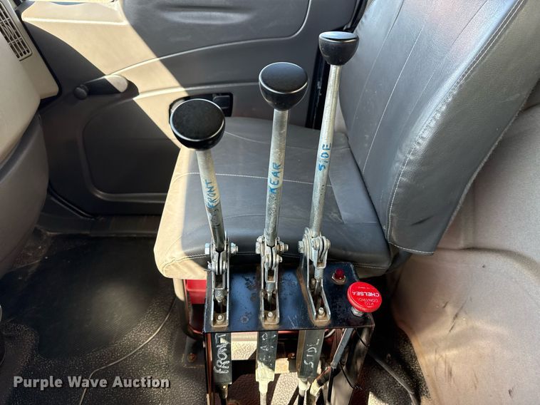 image for item EG2625 2015 International 4300 water truck