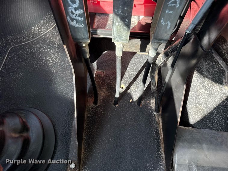 image for item EG2625 2015 International 4300 water truck