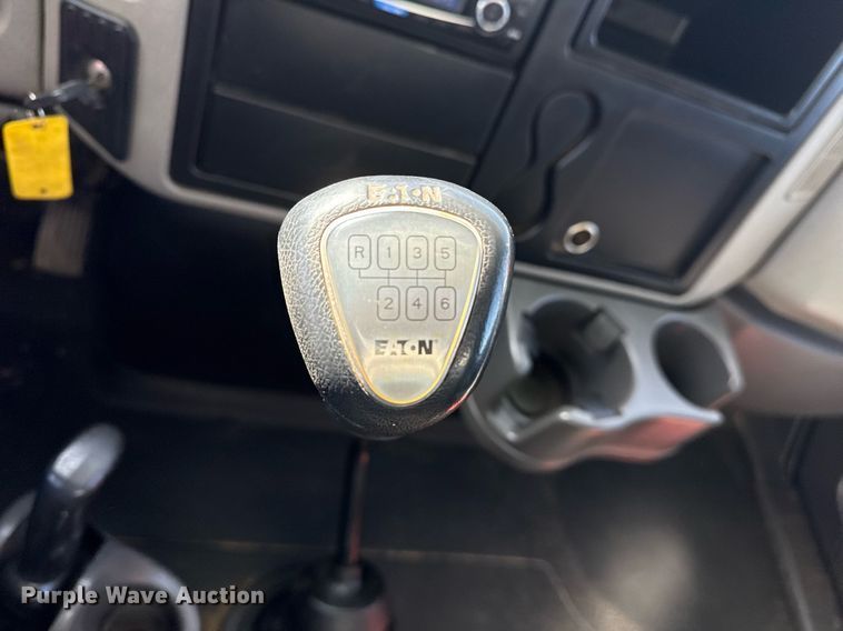 image for item EG2625 2015 International 4300 water truck