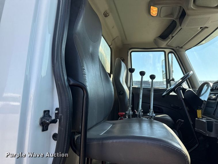 image for item EG2625 2015 International 4300 water truck