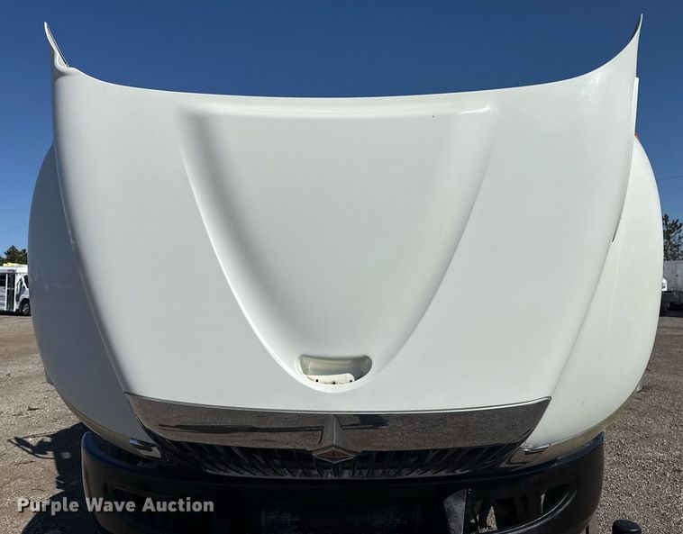 image for item EG2625 2015 International 4300 water truck