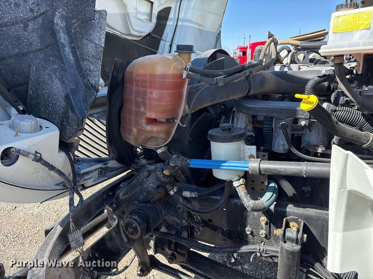 image for item EG2625 2015 International 4300 water truck