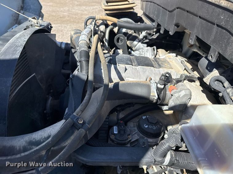 image for item EG2625 2015 International 4300 water truck