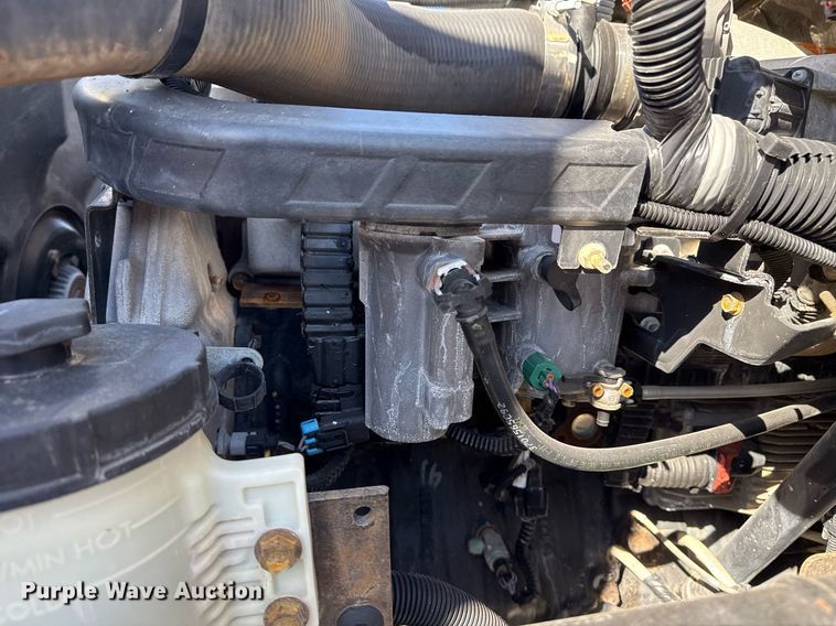 image for item EG2625 2015 International 4300 water truck