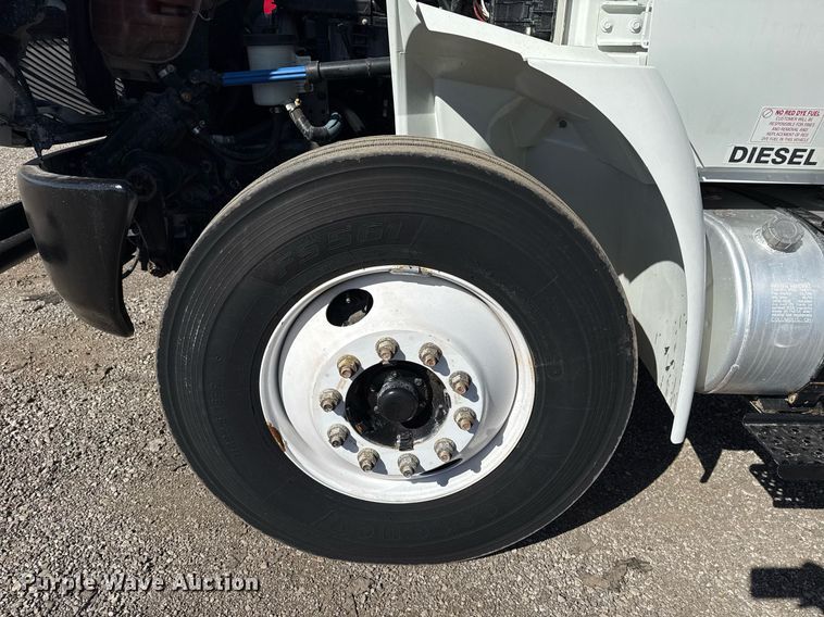 image for item EG2625 2015 International 4300 water truck