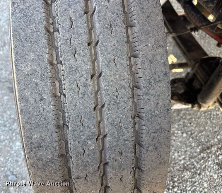 image for item EG2625 2015 International 4300 water truck