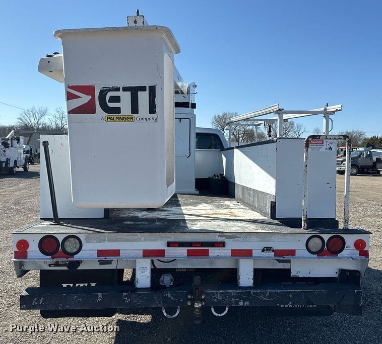 image for item EG2626 2012 Ford F450 Super Duty bucket truck