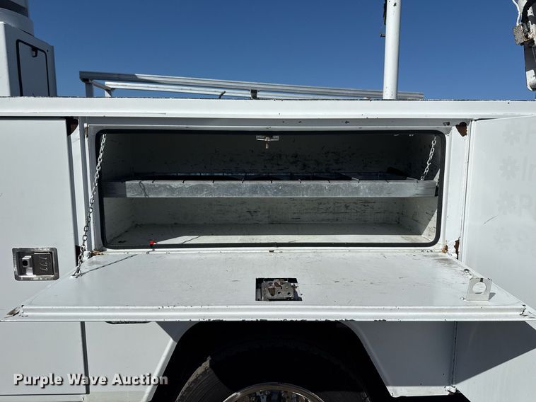 image for item EG2626 2012 Ford F450 Super Duty bucket truck