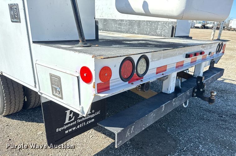 image for item EG2626 2012 Ford F450 Super Duty bucket truck