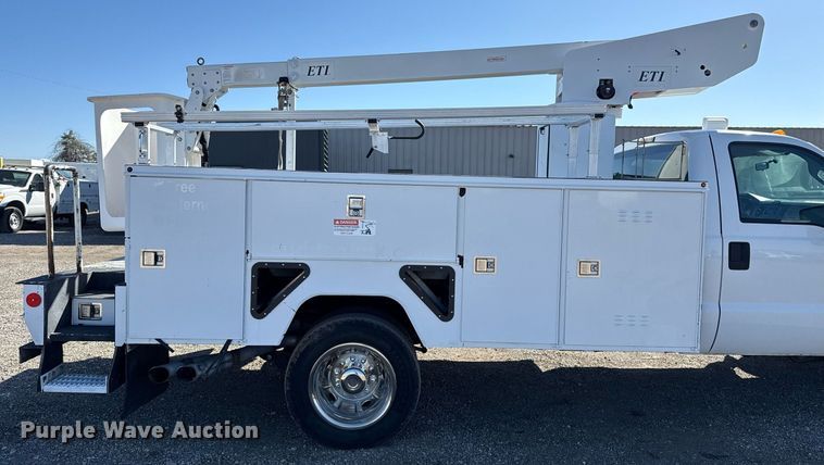 image for item EG2626 2012 Ford F450 Super Duty bucket truck